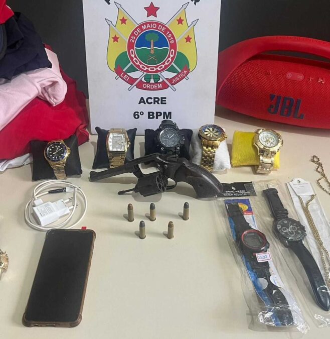 Menores armados são detidos após roubo em loja de Cruzeiro do Sul