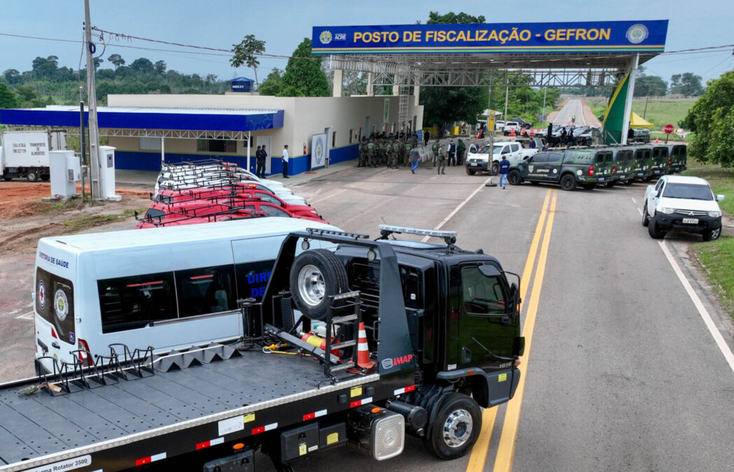 Com inauguração de Base do Gefron e entrega de veículos e equipamentos, governo do Acre fortalece Segurança Pública do Estado