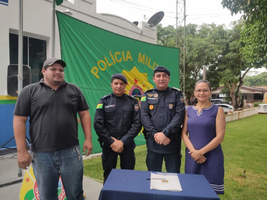 Polícia Militar do Acre assina Termo de Cessão de Uso de Equipamento de Comunicação via satélite em Xapuri