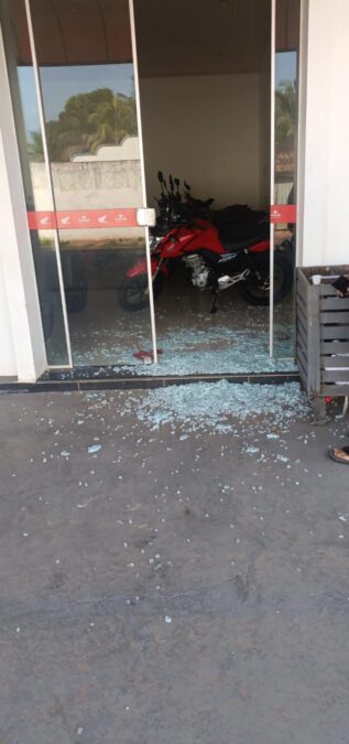 Loja Star Motors sofre arrombamento e furto de motocicletas durante a madrugada