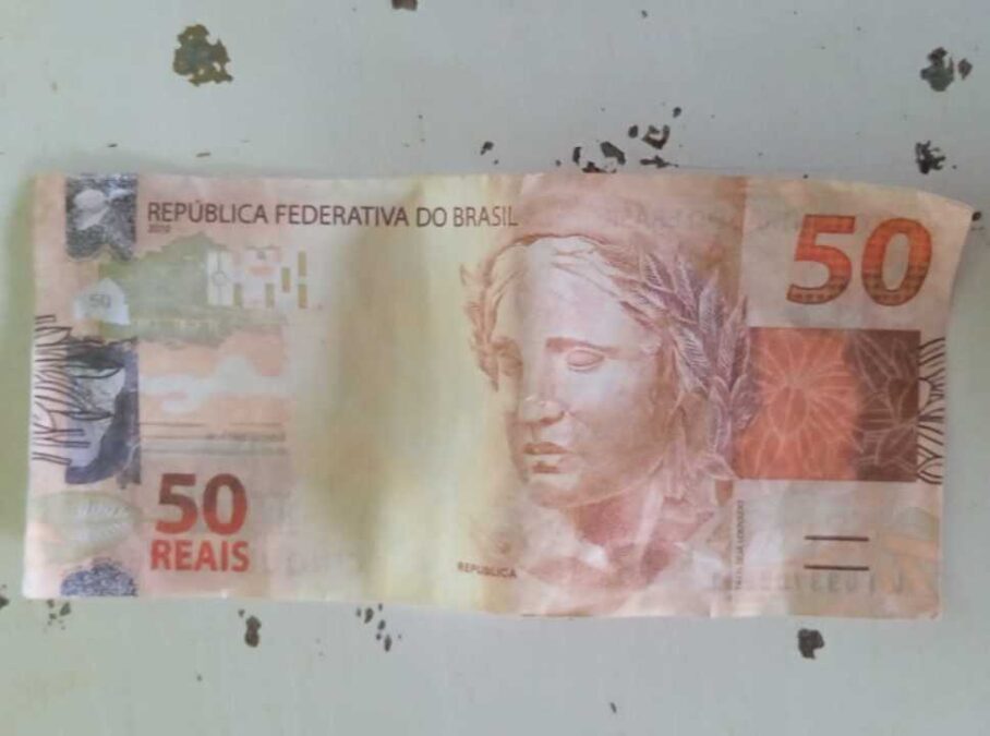 Comerciante em Sena Madureira alerta sobre nota falsa de 50 reais
