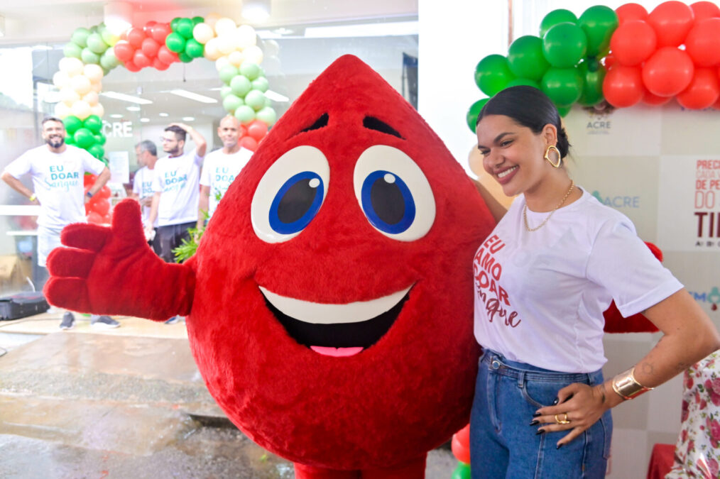 Com apresentação de novo mascote, Hemoacre realiza festa em homenagem a doadores de sangue