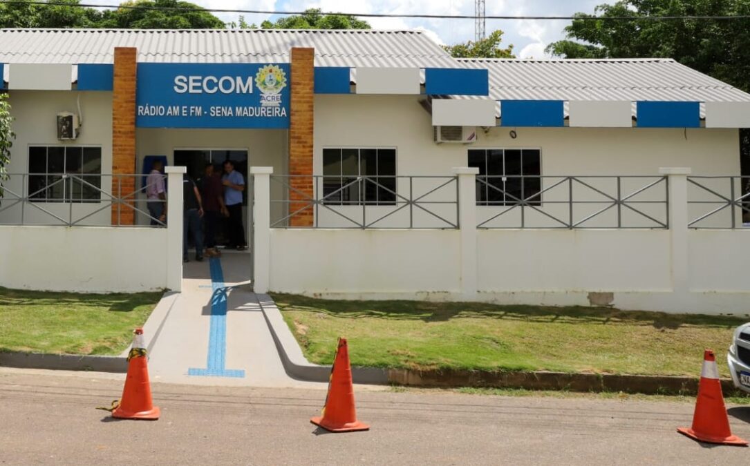 Rádio Difusora AM 670 KHZ de Sena Madureira celebra 43 anos de comunicação relevante na região