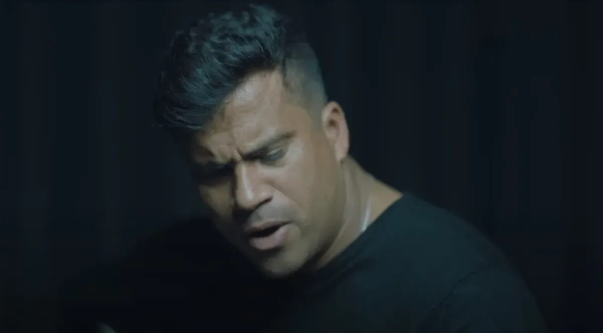 Cantor sertanejo é preso por estelionato sentimental e dar golpe de R$ 1 milhão em 26 mulheres