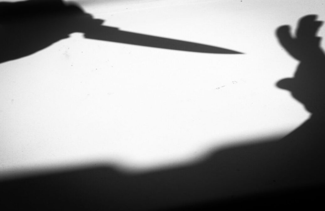 Homem preso por assassinar a mulher e os quatro filhos diz que vozes mandaram matar