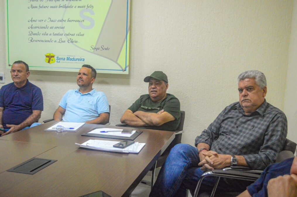 Prefeito de Sena Madureira apresenta projeto do Novo Cemitério para o último ano de seu mandato