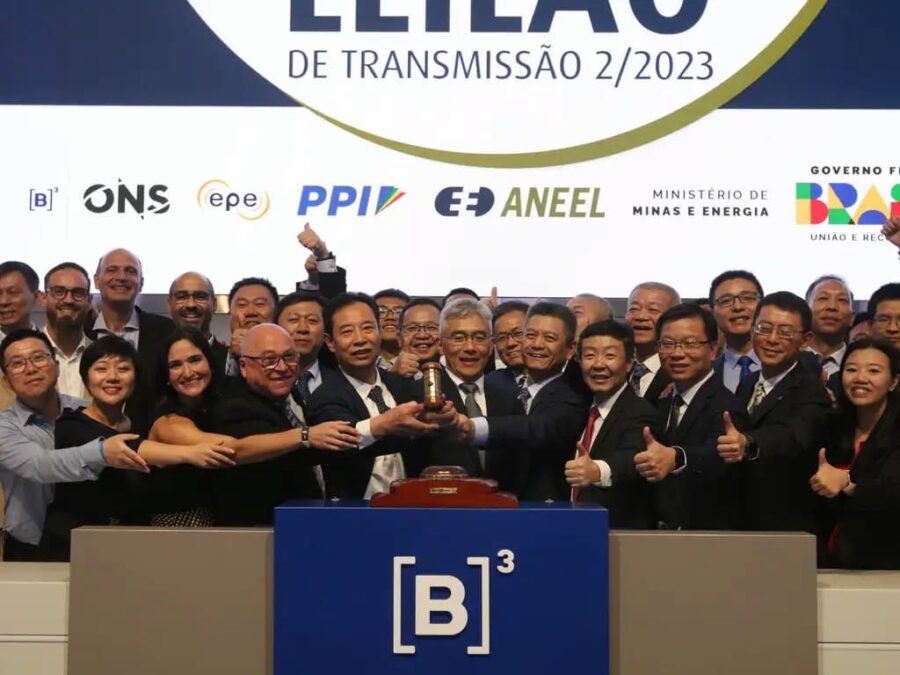 Chineses vencem maior lote do megaleilão de transmissão de energia, e Eletrobras fica fora