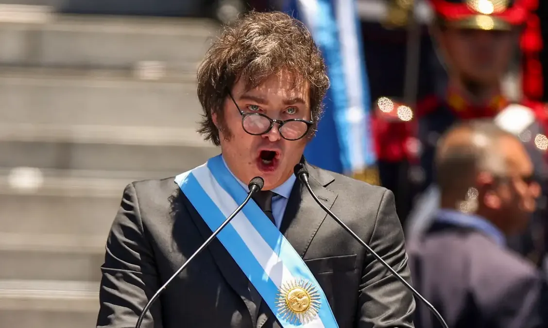 Milei diz que fará plebiscito caso Congresso recuse pacote de medidas
