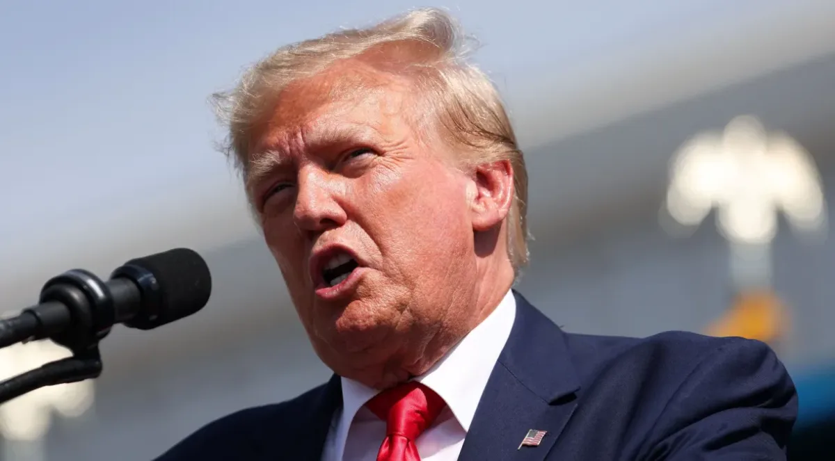 Trump expressa furor de Natal, promete vitória e alimenta controvérsias para 2024