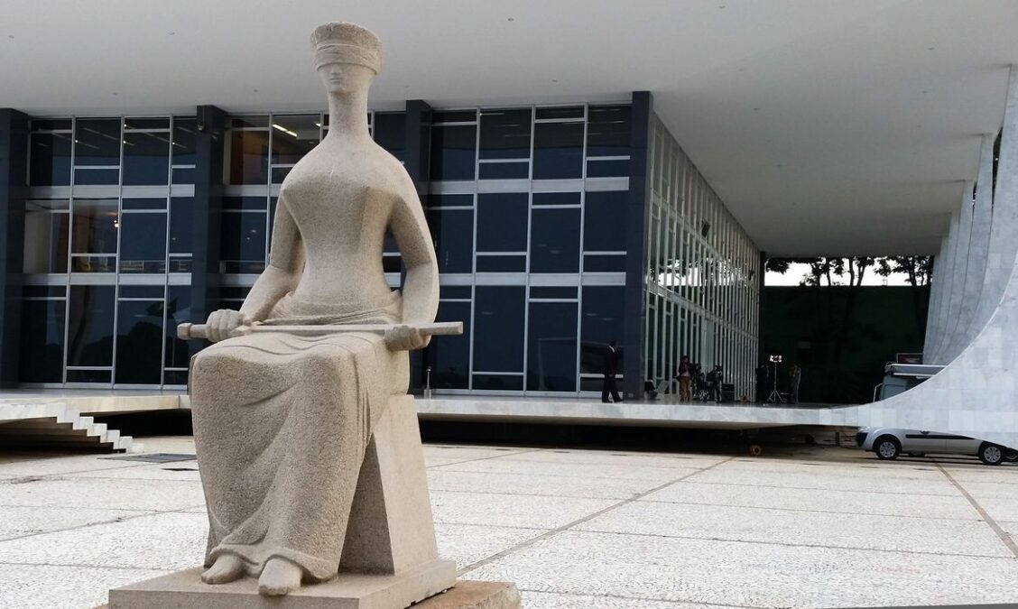Tese do STF sobre punir veículos de imprensa pode levar a autocensura