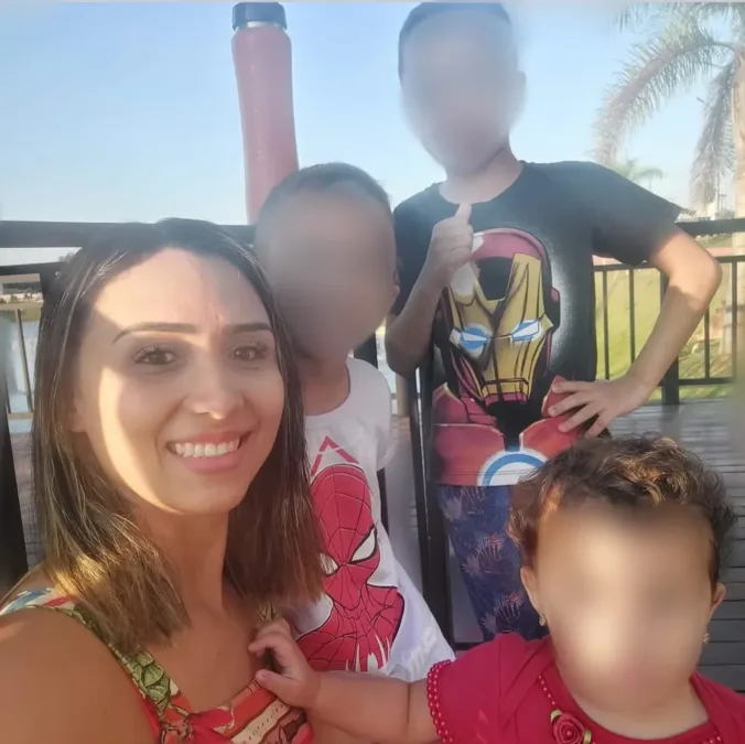 Policiais que atiraram e mataram enfermeira em surto seguem presos após audiência de custódia