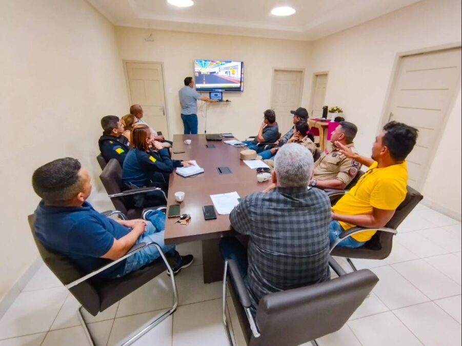 SENA: Prefeitura e forças de segurança se reúnem para definir programação do Carnaval de Rua