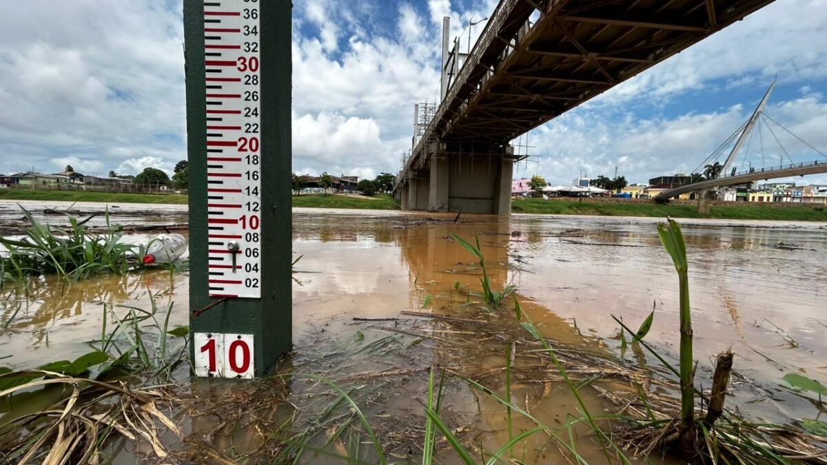 Nível do Rio Acre se aproxima da cota de alerta após fortes chuvas em Rio Branco