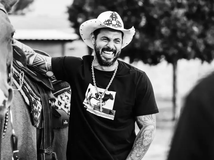 Sertanejo João Carreiro falece aos 41 anos durante cirurgia cardíaca