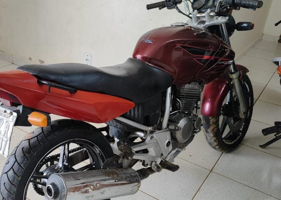 Polícia recupera moto twister furtada em Sena Madureira na BR-364