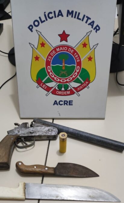 Operação da PM em Cidade do Povo resulta na apreensão de armas e detenção de quatro indivíduos