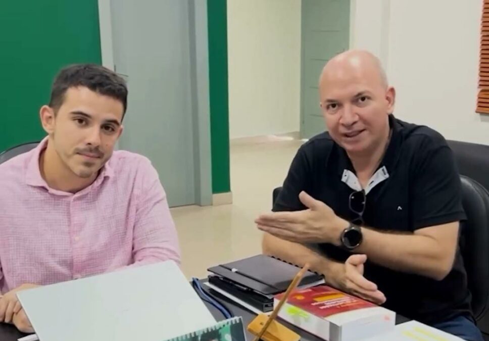 Deputado Gerlen Diniz e secretário de obras Ítalo Lopes discutem projetos de emendas especiais em encontro estratégico