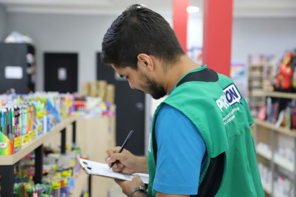 Procon realiza Operação Volta às Aulas na capital e interior do Acre