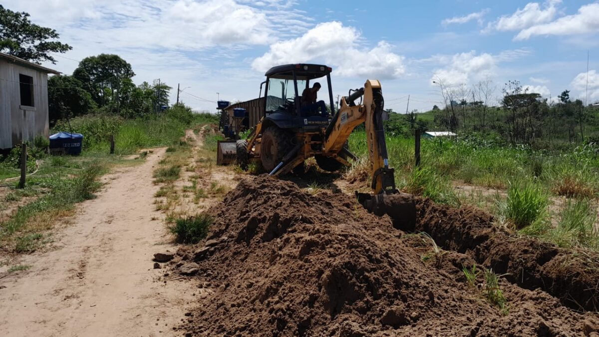 Saneacre leva acesso a água potável para famílias do bairro Estádio em Marechal Thaumaturgo