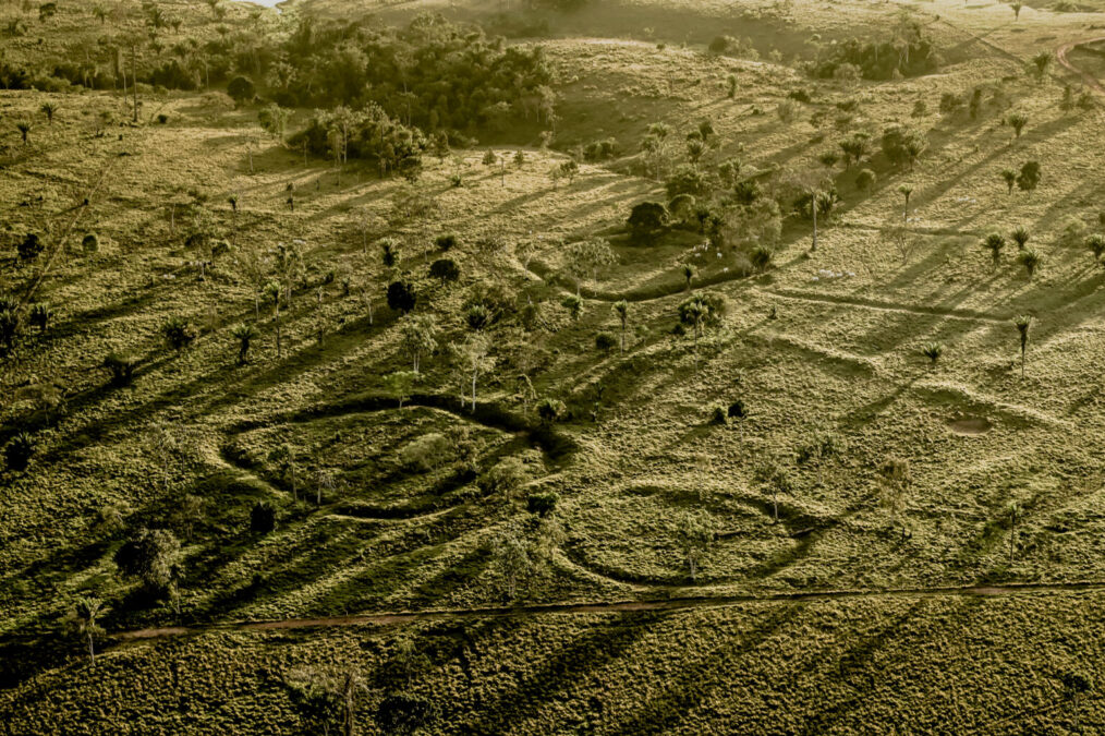 Descobertas arqueológicas no Acre revelam estruturas milenares e impressionam a ciência