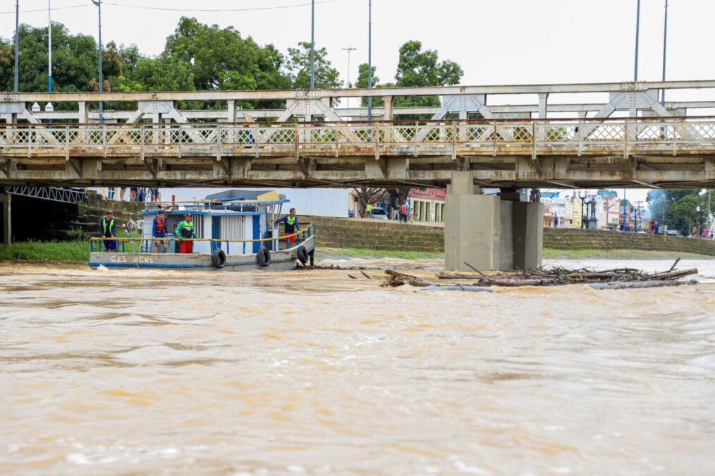 Governo do Acre conclui obras e reabre ponte metálica sobre o Rio Acre