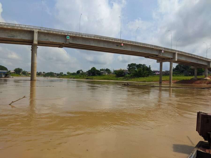 Rio Iaco volta a encher após chuvas em Sena Madureira