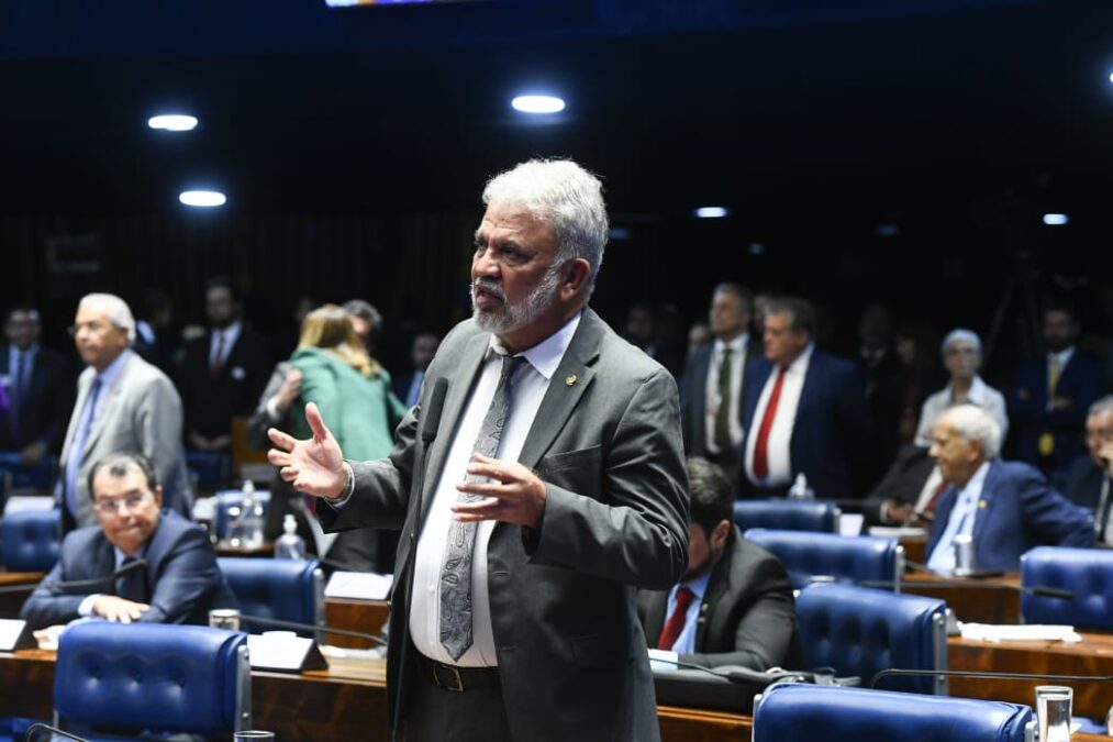Petecão comemora a aprovação do projeto que restringe a saída temporária de presos