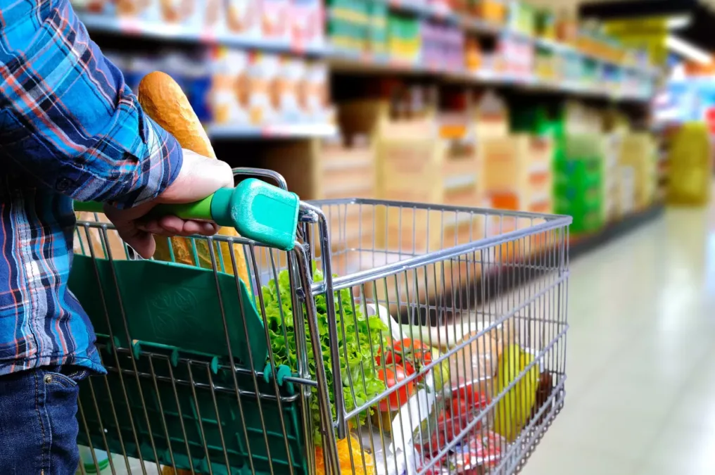 Em Sena Madureira morador denuncia cobrança indevida em supermercado