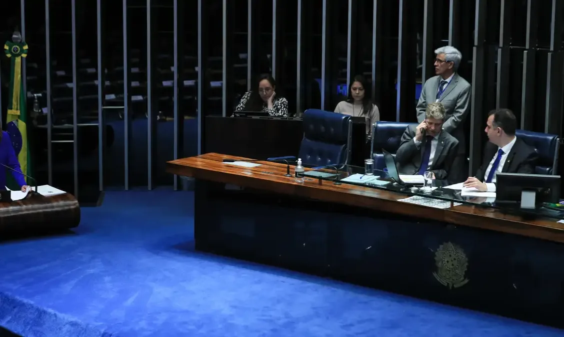 Fim da reeleição para presidente, governador e prefeito deverá ser debatido pelo Senado neste ano