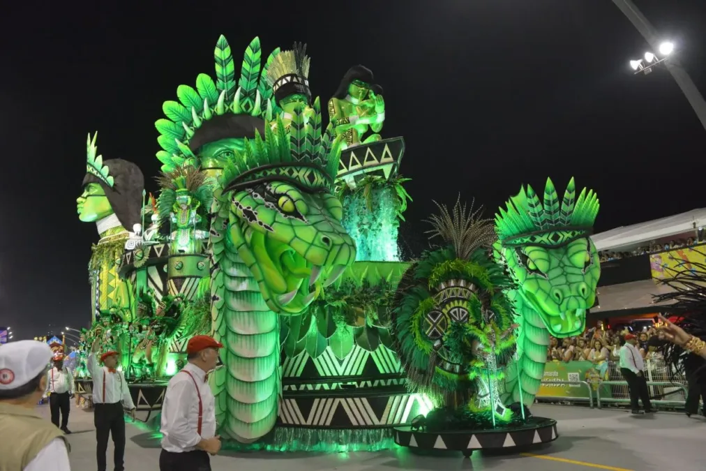 Mocidade Alegre é bicampeã do carnaval de SP