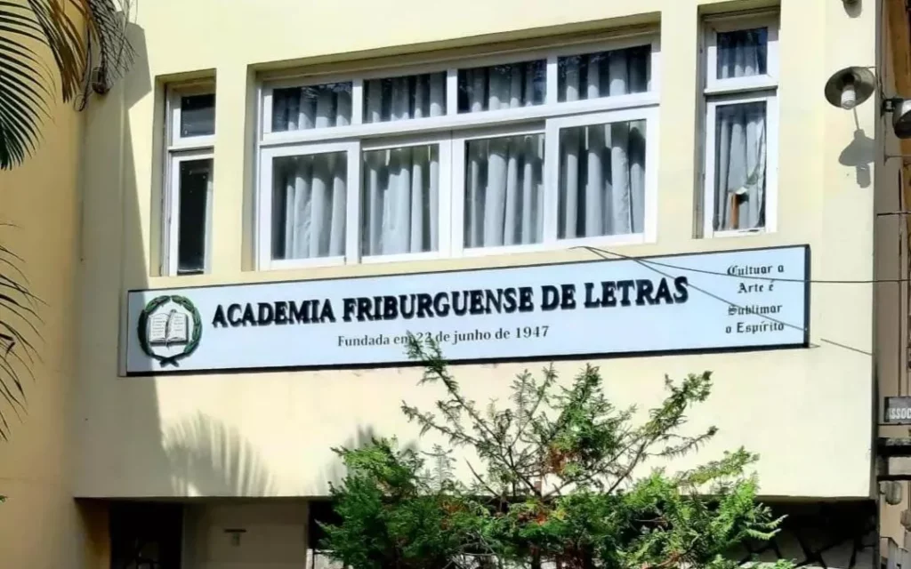 Acadêmica é indiciada por racismo após postagens antissemitas