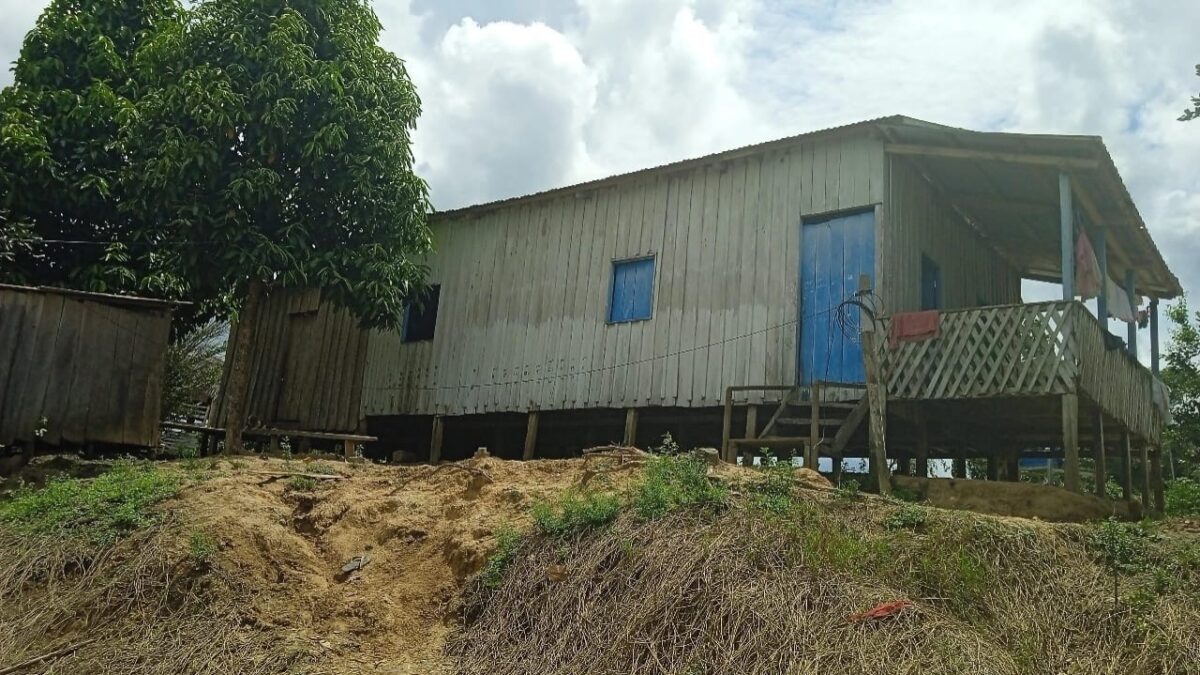 Moradora da zona rural de Sena Madureira clama por justiça após roubo em sua propriedade