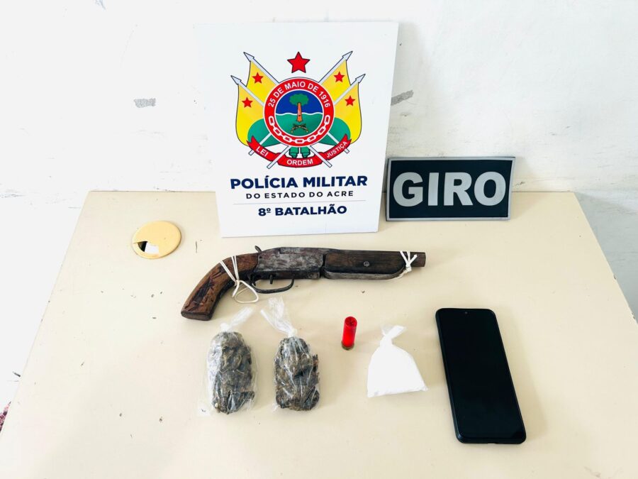 8º BPM prende mulher suspeita de tráfico de drogas na BR 364.