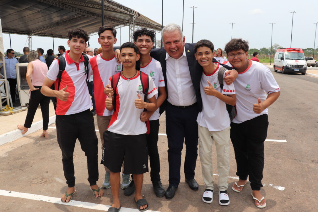 Petecão comemora anúncio de instalação de um novo campi do Ifac no município de Feijó