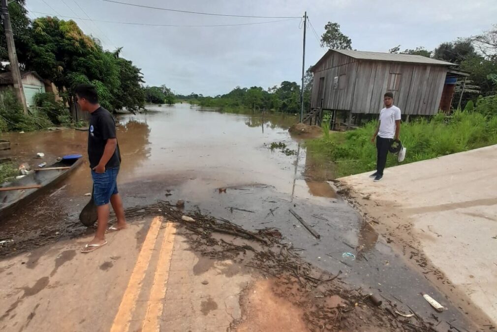 Rio Iaco em Sena Madureira começa a apresentar vazante no bairro Cafezal