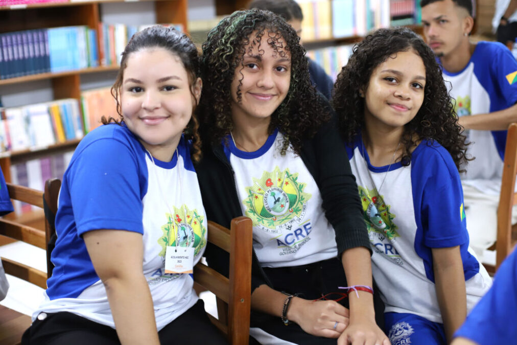Estudantes do Acre têm data definida para receber 1ª parcela do programa “Pé-de-meia” do governo Lula