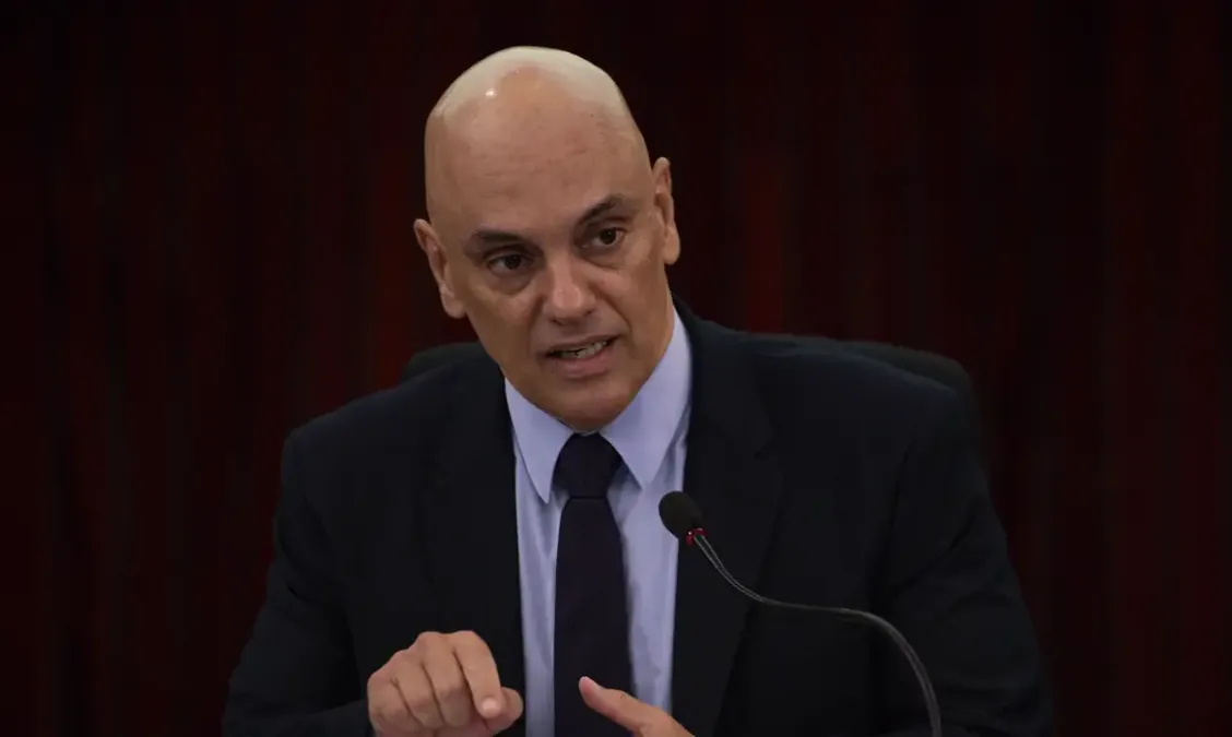 Ministro Moraes nega pedido de devolução de passaporte a Bolsonaro