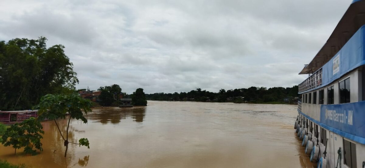 Rio Iaco em Sena Madureira teve aumento de 50 cm em menos de 24 horas