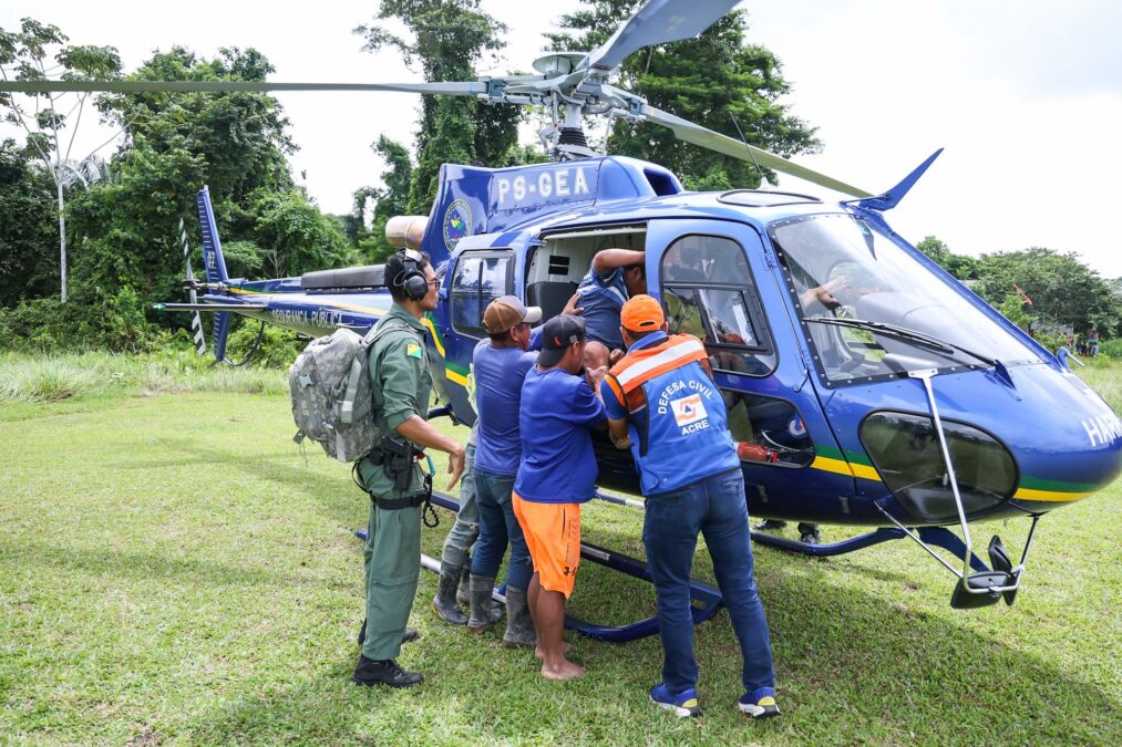 Durante missão humanitária, governo age rápido e resgata dois indígenas em Assis Brasil