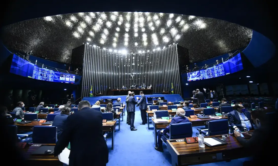 PEC que criminaliza porte de drogas será analisada em plenário nesta semana