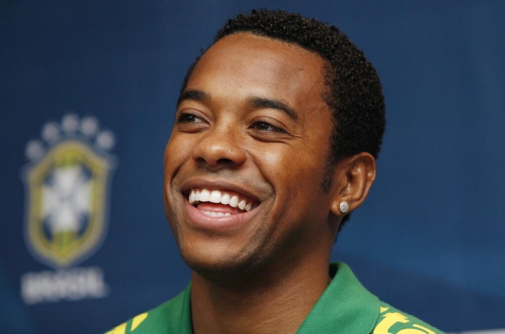 Relator no STJ vota para que Robinho cumpra pena da Itália no Brasil