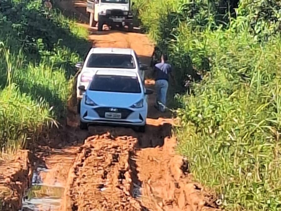 SENA: moradora do Ramal do Meio no Pólo Elias Moreira reclama de disparidade na pavimentação.