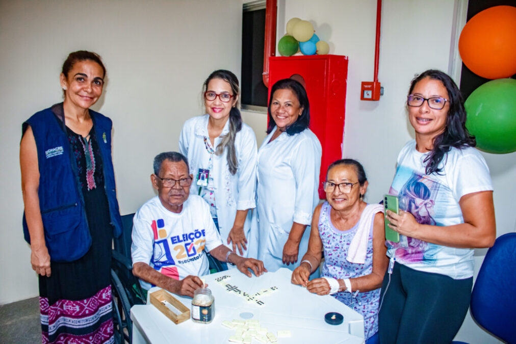 Serviço Social do Hospital do Idoso reúne paciente separado da família há 30 anos