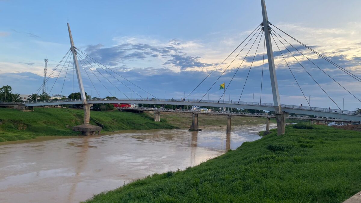 Nível do Rio Acre abaixo de 5 metros preocupa Defesa Civil com chegada do verão