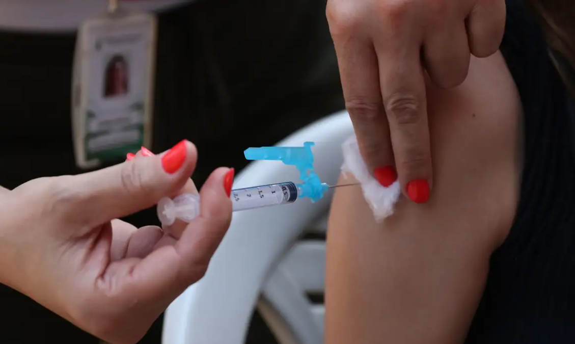 Acre enfrenta escassez de vacinas contra a gripe: previsão de nova remessa em outubro