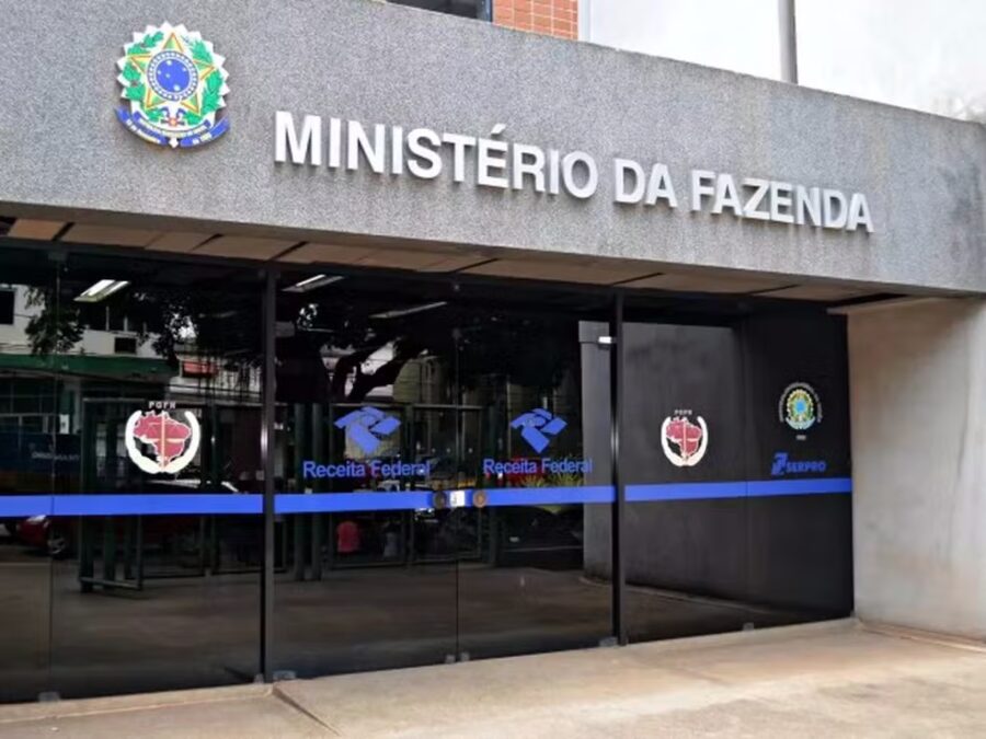 Homem é preso após invasão ao Ministério da Fazenda em Rio Branco