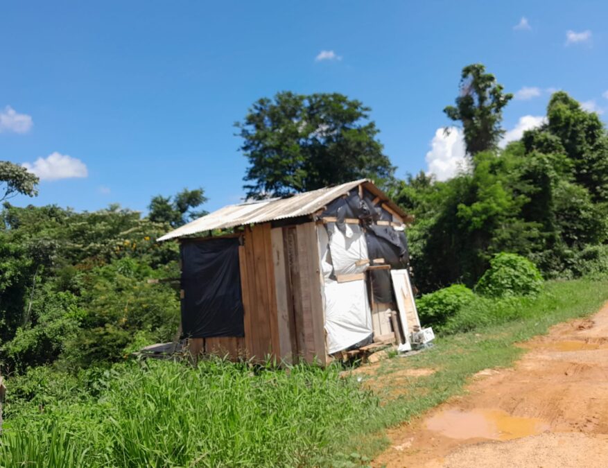 Gestão de Mazinho Serafim não priorizou construção de casas populares e déficit habitacional em Sena ainda é grande