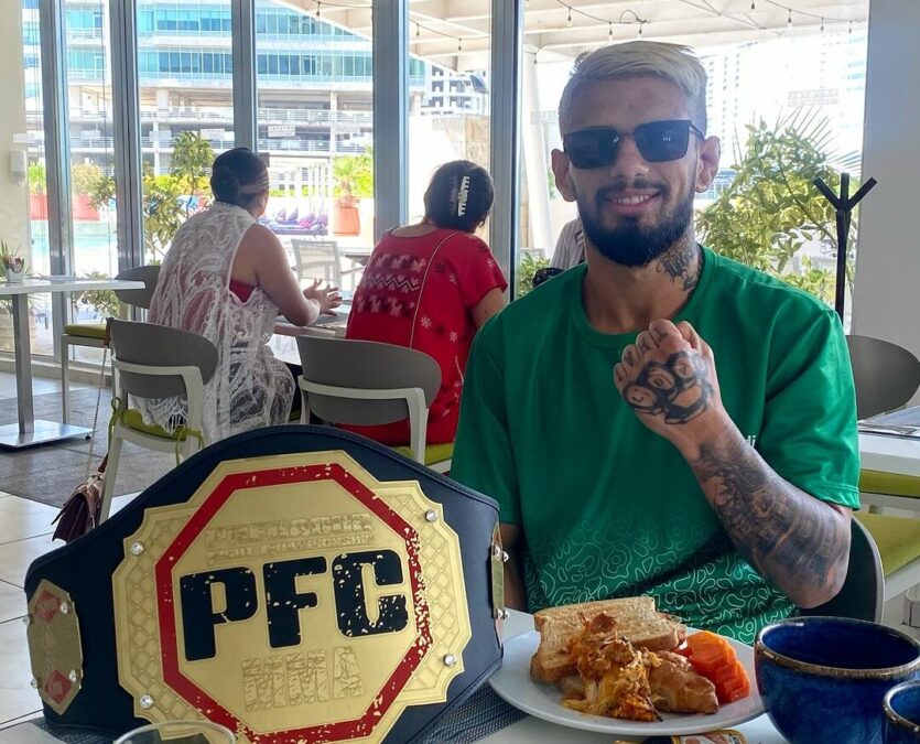 Lutador acreano Thomas Bryan conquista cinturão no Predador Fight Championship no México