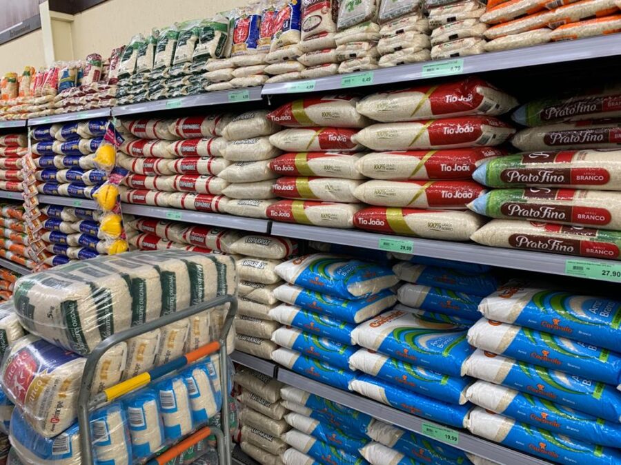 Governo zera imposto de importação de arroz até dezembro