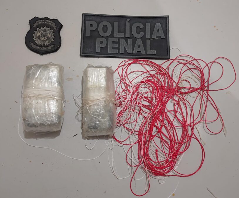 Polícia Penal apreende embrulhos com celulares na muralha do presídio de Sena Madureira